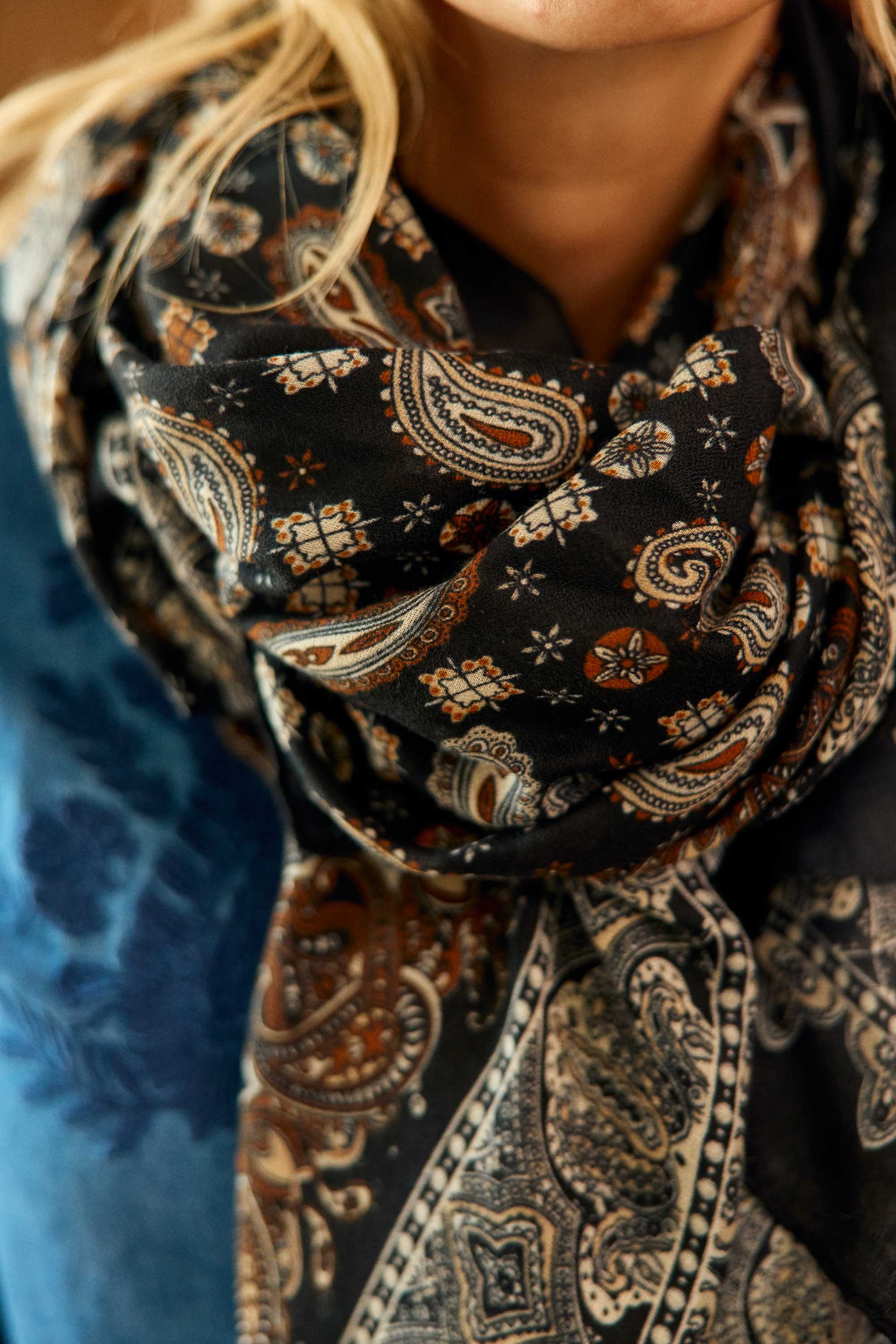 Echarpe noire - Anouk