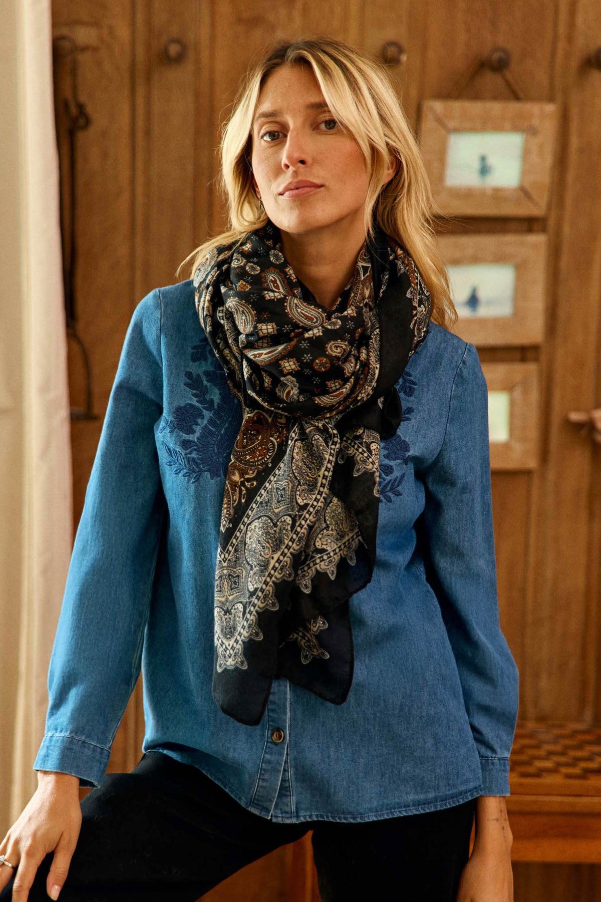 Echarpe noire - Anouk