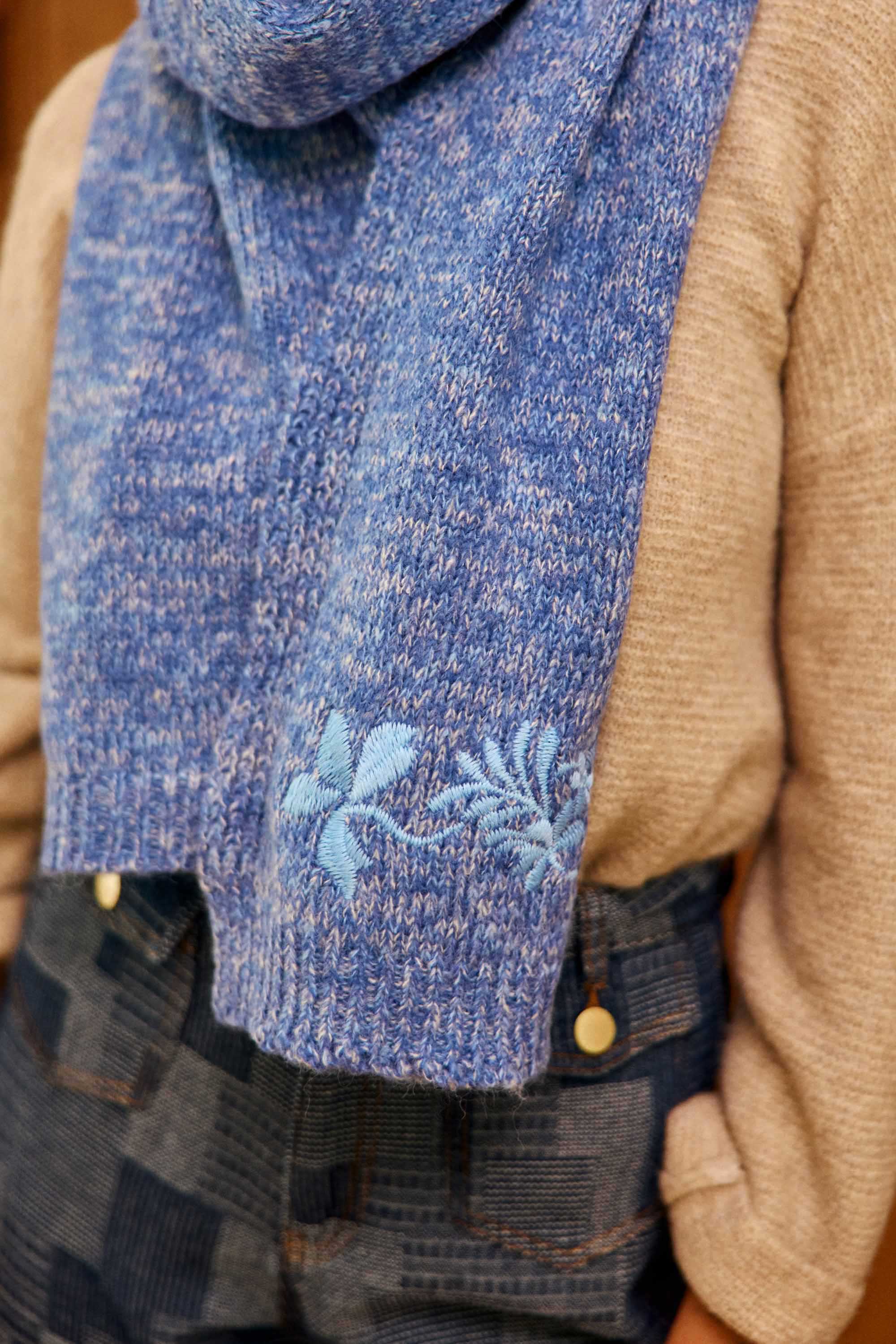 Echarpe bleue - Arey