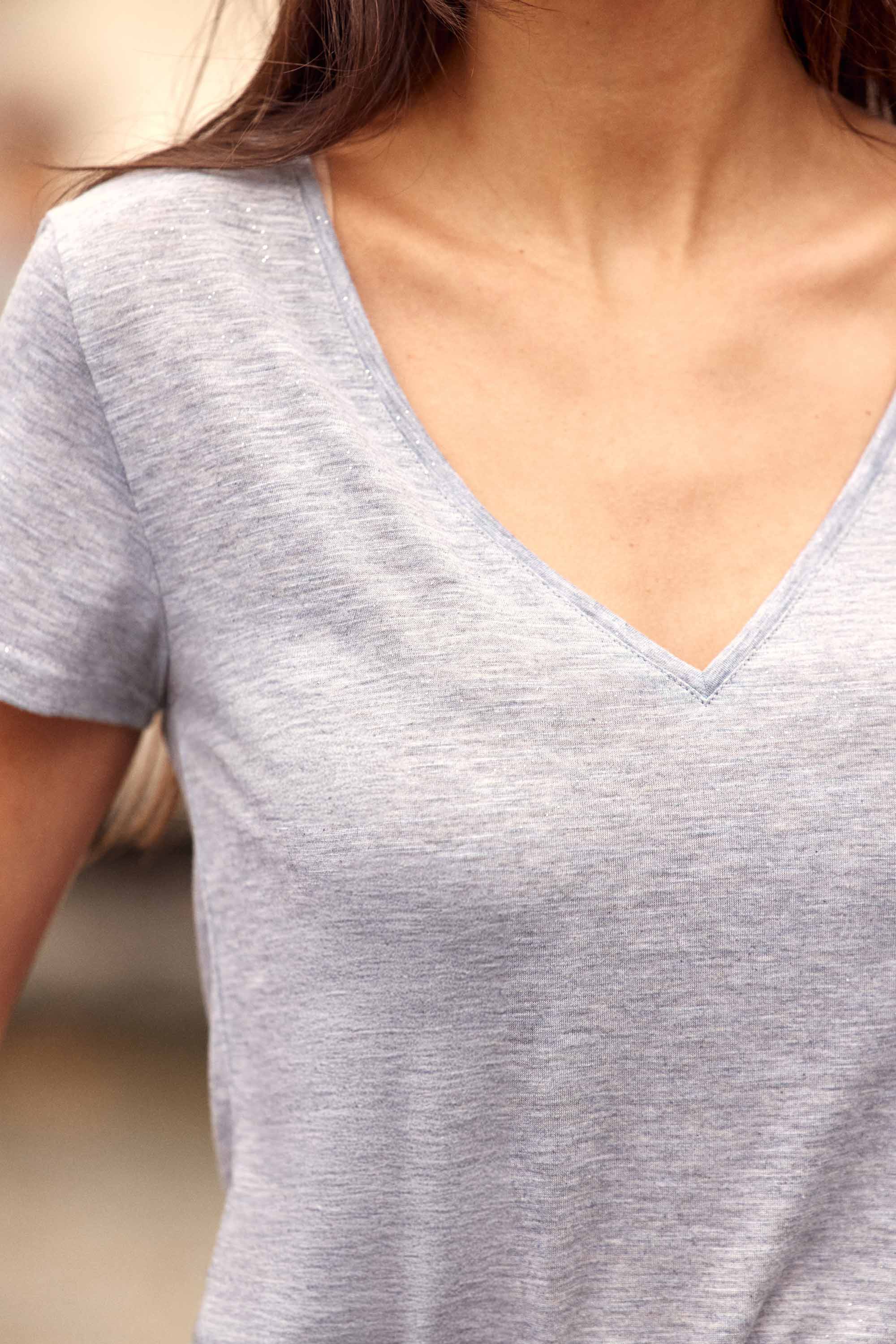 T-shirt col V gris - Elvie